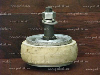 Ходовое боковое колесо для паркетошлифовальной машины СО-206
